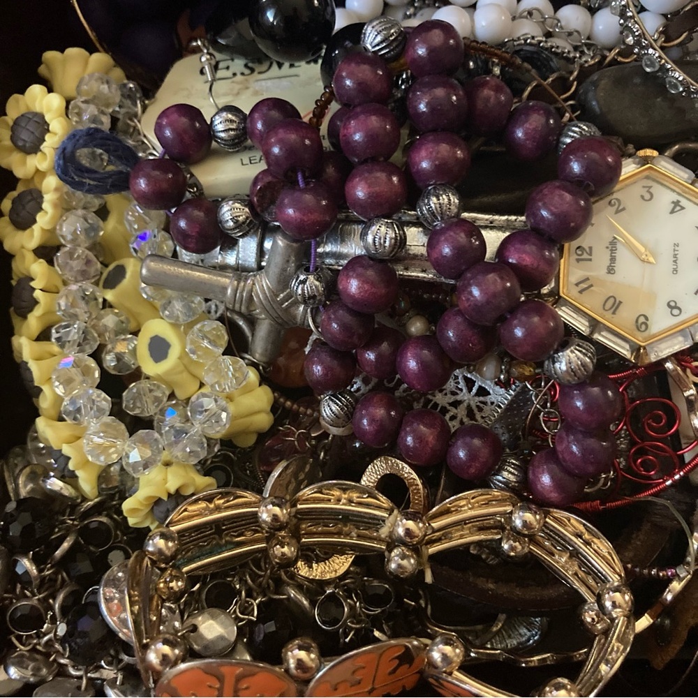 Mystery 3 lb + Fun crafters jewelry accessories parts Lot Vintage Modern - Picture 2 of 5